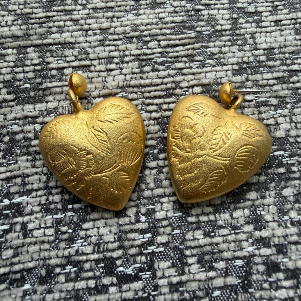 Vintage Gold Tone Puffy Heart Dangle Earrings Floral Etched Statement Chunky